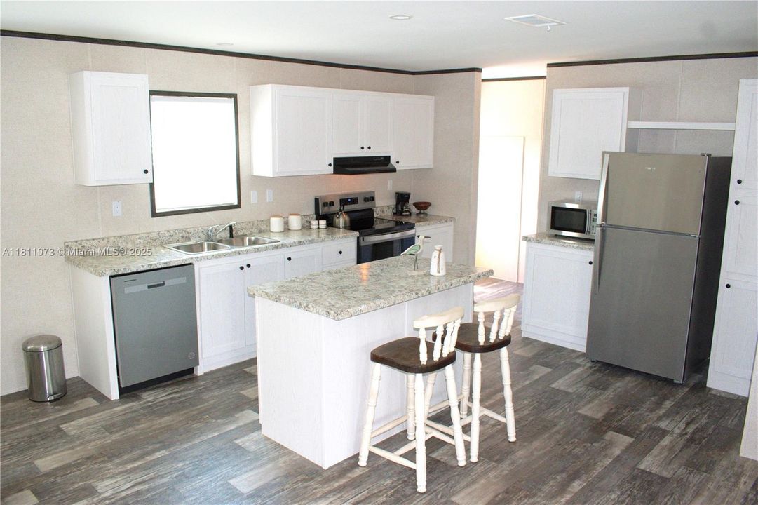 最近售出: $239,900 (3 贝兹, 2 浴室, 1494 平方英尺)