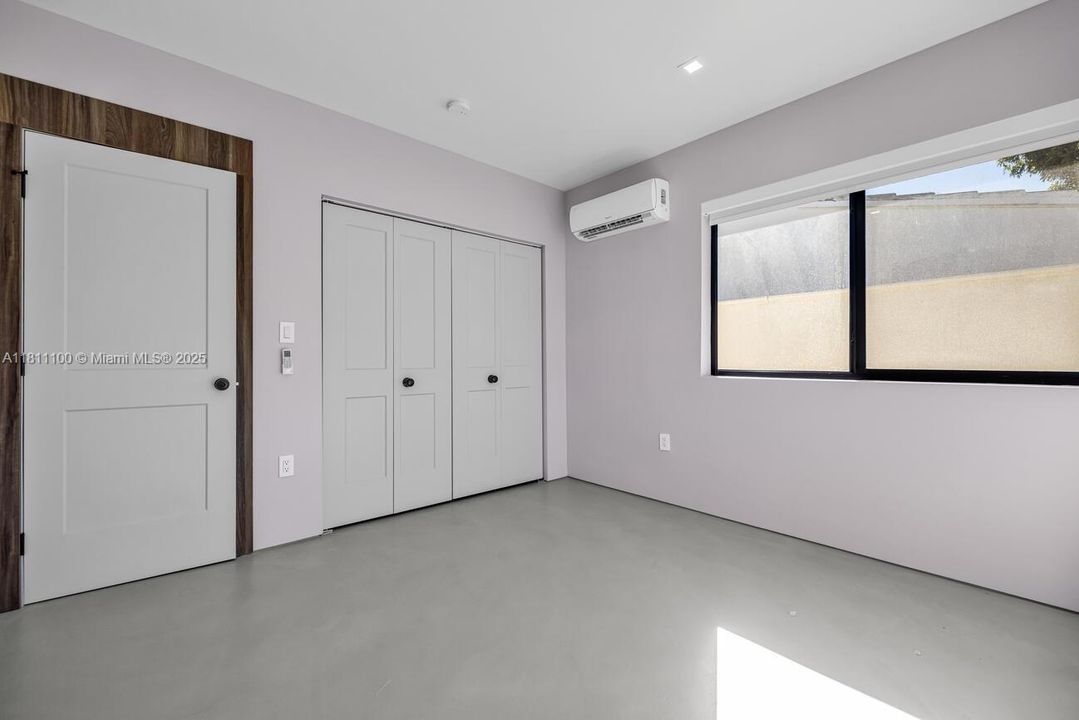 最近租的: $2,100 (1 贝兹, 1 浴室, 0 平方英尺)