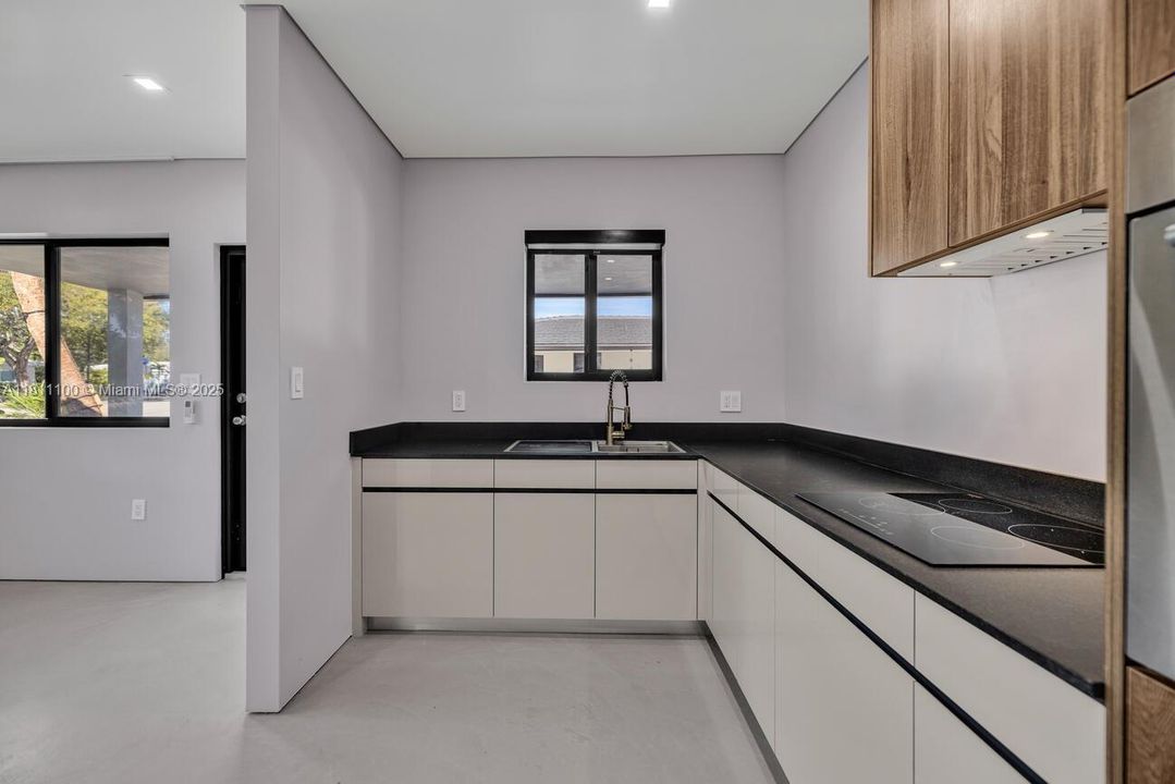 最近租的: $2,100 (1 贝兹, 1 浴室, 0 平方英尺)