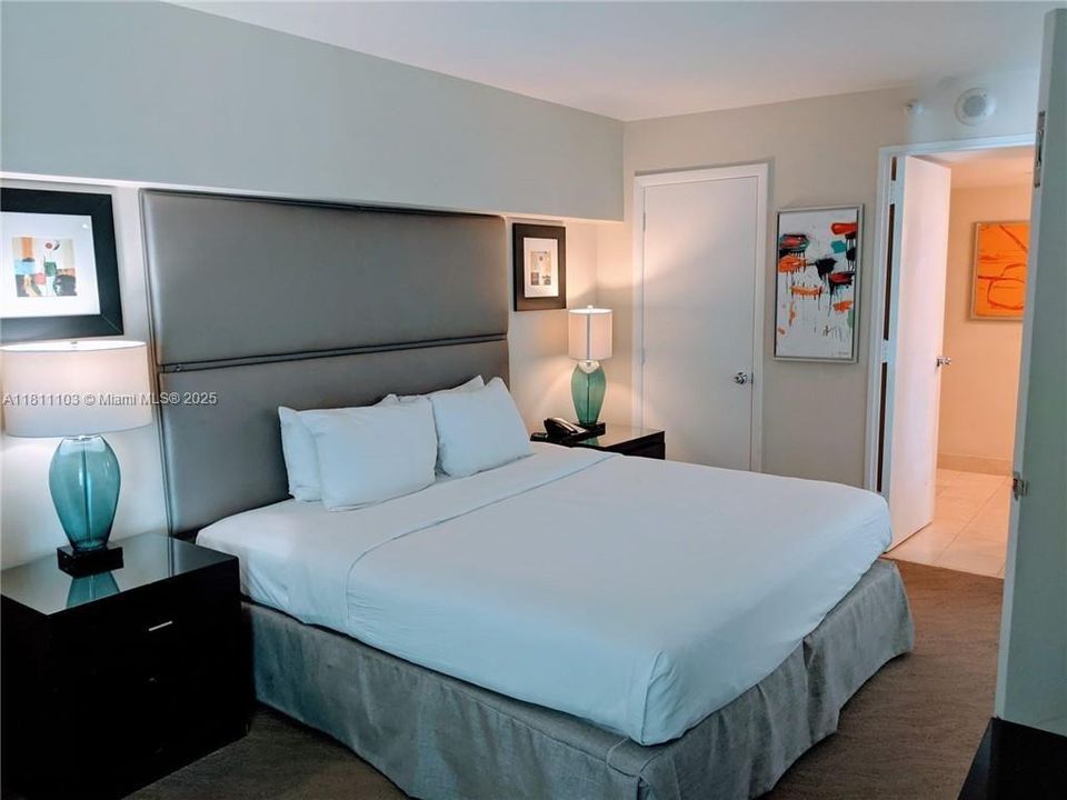 For Sale: $119,000 (1 beds, 1 baths, 617 Square Feet)