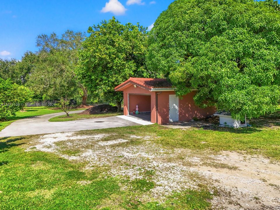 Vendido Recientemente: $2,250,000 (4 camas, 4 baños, 3123 Pies cuadrados)