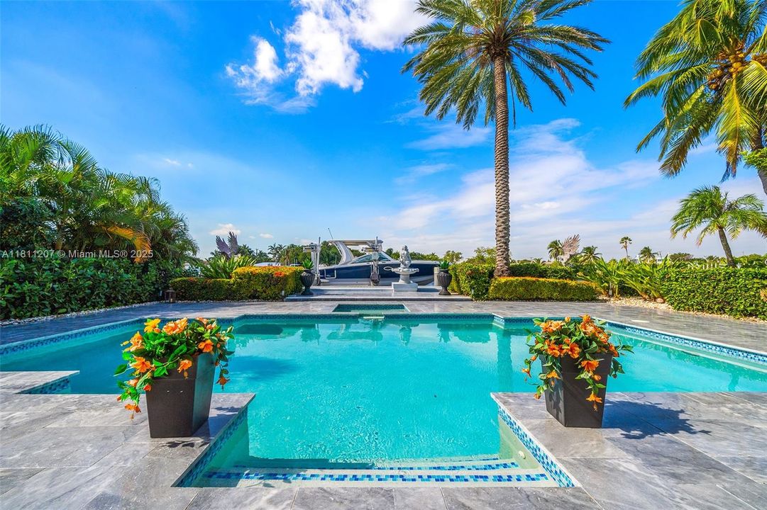 Recently Sold: $2,995,000 (3 beds, 2 baths, 0 Square Feet)