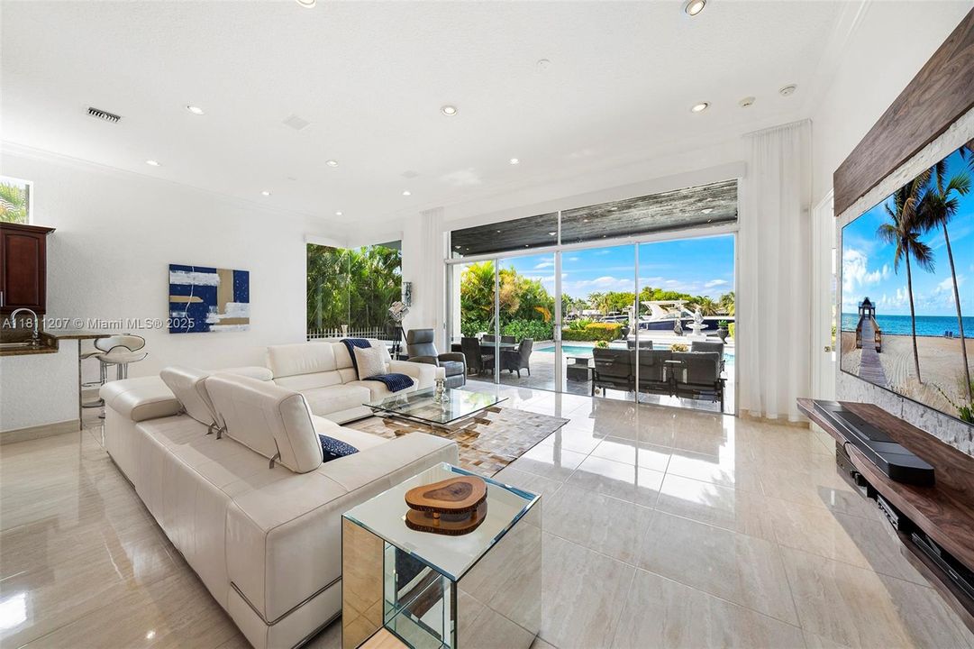 Recently Sold: $2,995,000 (3 beds, 2 baths, 0 Square Feet)