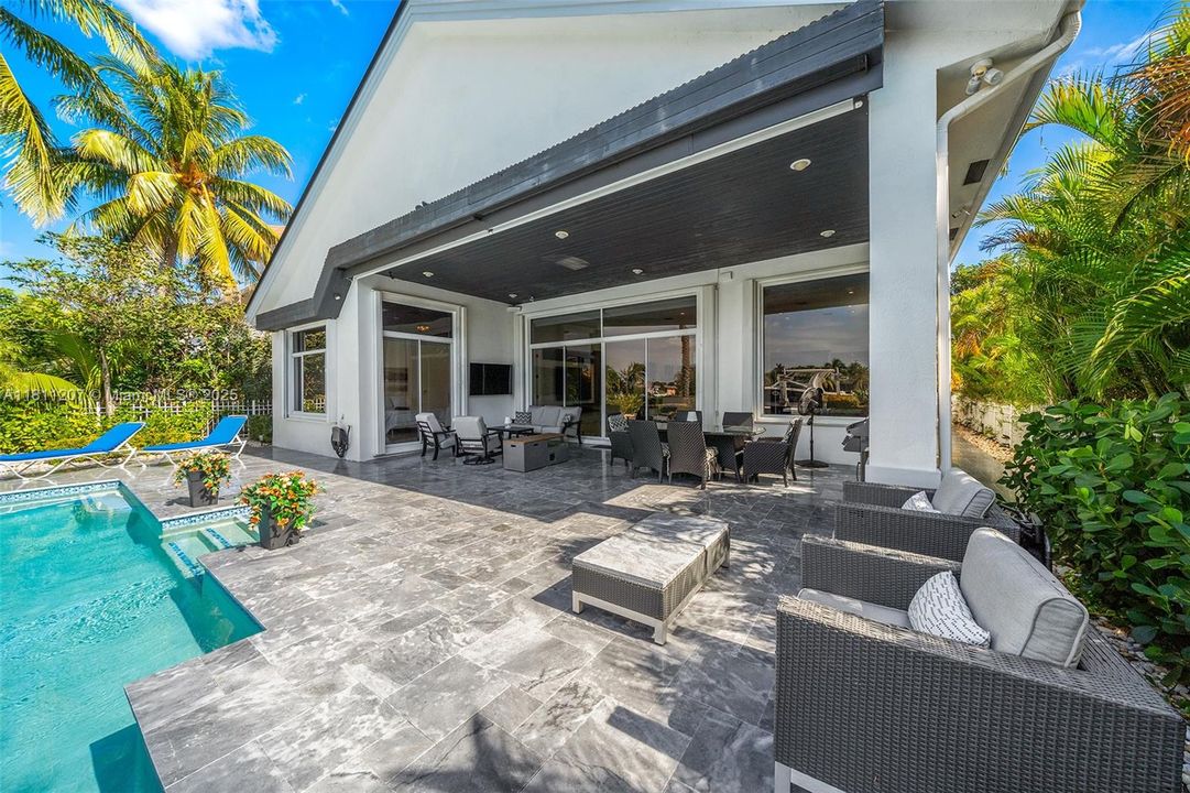 Recently Sold: $2,995,000 (3 beds, 2 baths, 0 Square Feet)