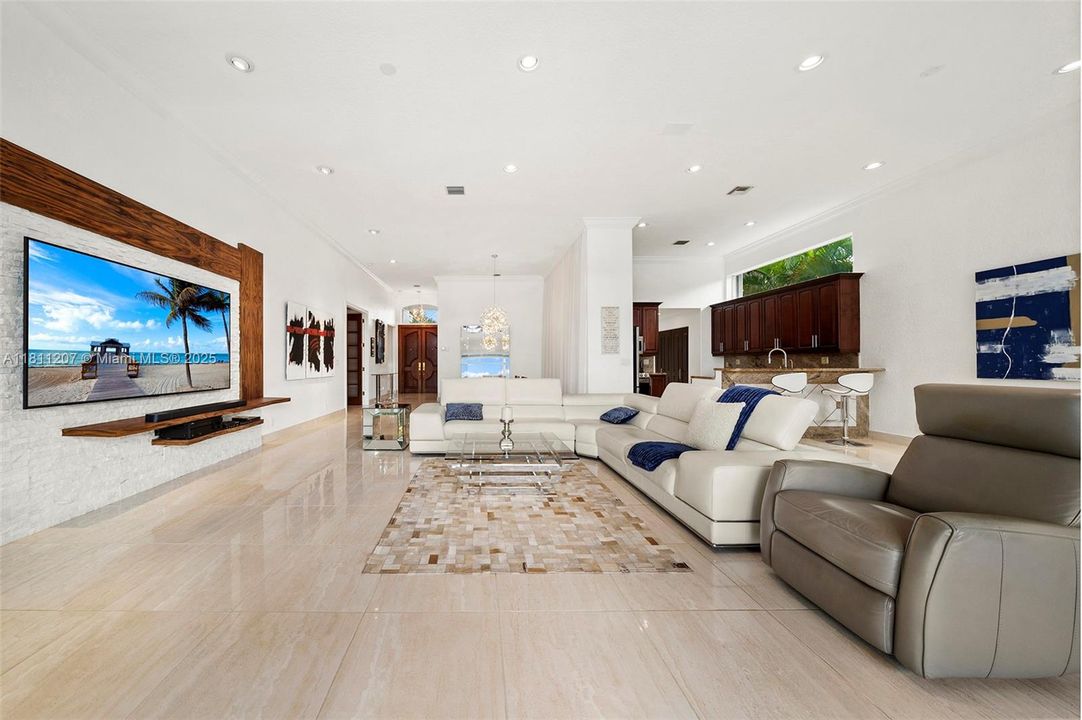 Recently Sold: $2,995,000 (3 beds, 2 baths, 0 Square Feet)