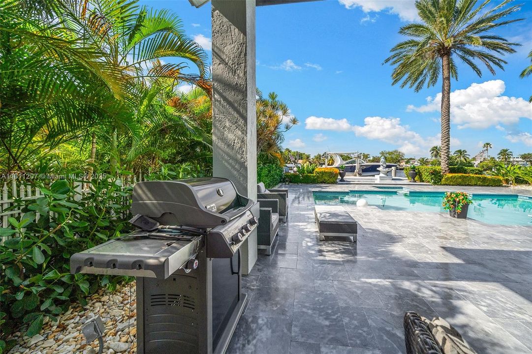 Recently Sold: $2,995,000 (3 beds, 2 baths, 0 Square Feet)