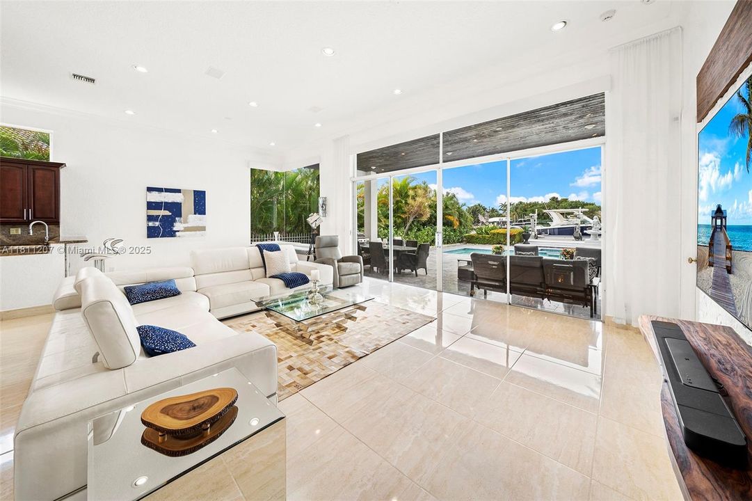 Recently Sold: $2,995,000 (3 beds, 2 baths, 0 Square Feet)