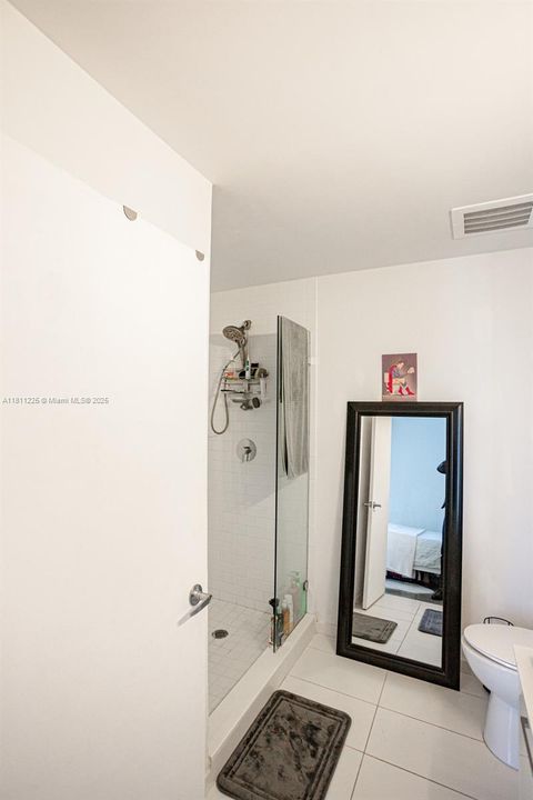 For Sale: $350,000 (1 beds, 1 baths, 446 Square Feet)