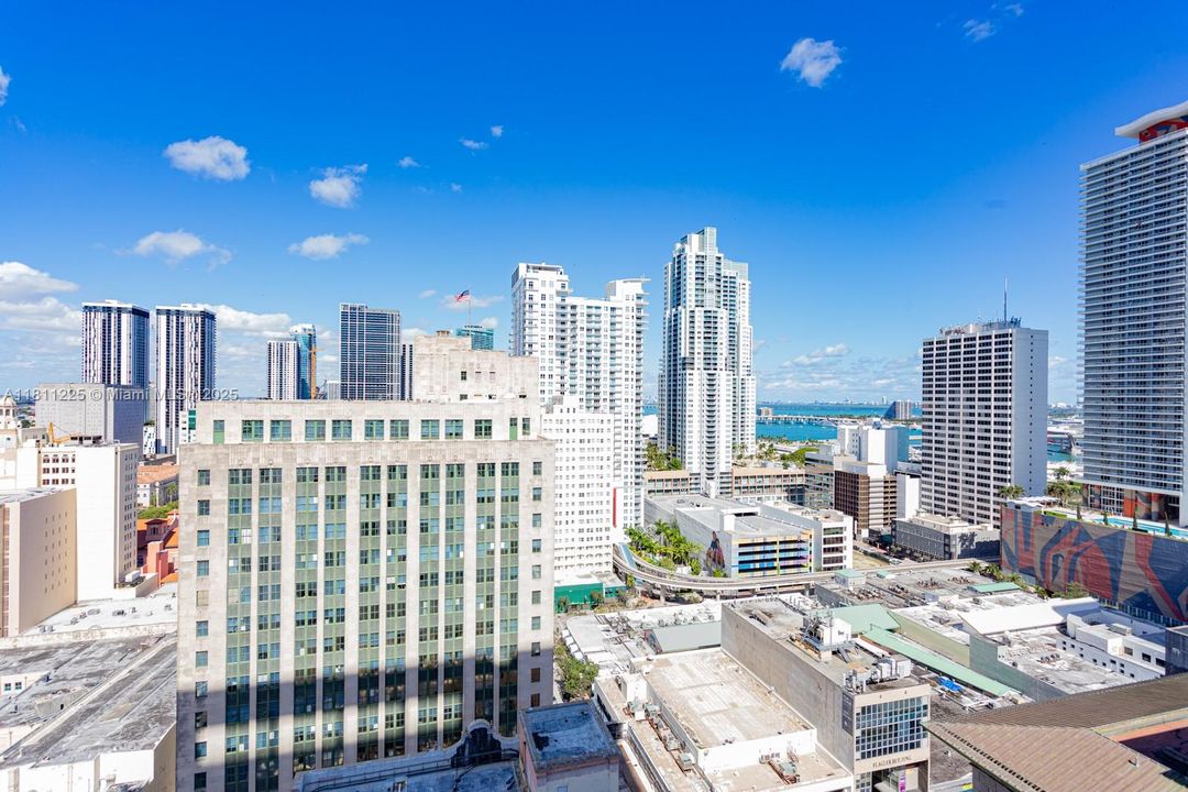 For Sale: $350,000 (1 beds, 1 baths, 446 Square Feet)