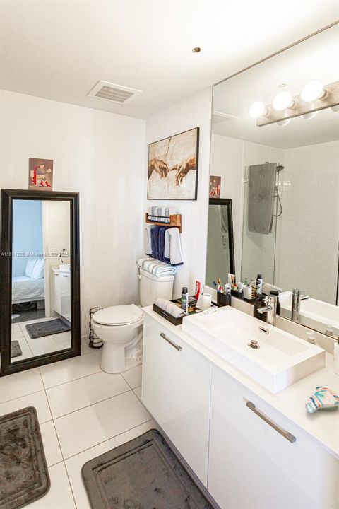 For Sale: $350,000 (1 beds, 1 baths, 446 Square Feet)