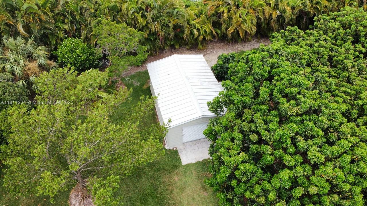 Недавно продано: $1,150,000 (4 спален, 2 ванн, 2535 Квадратных фут)