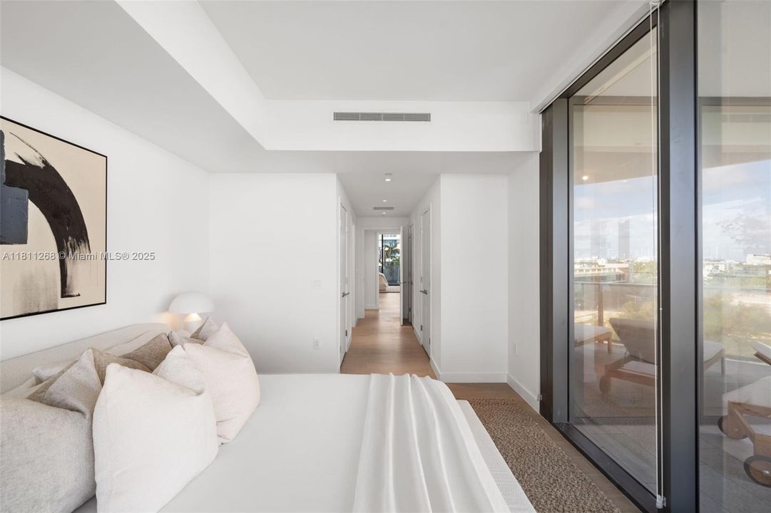 For Sale: $2,850,000 (2 beds, 2 baths, 1380 Square Feet)