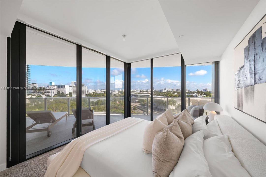 For Sale: $2,850,000 (2 beds, 2 baths, 1380 Square Feet)