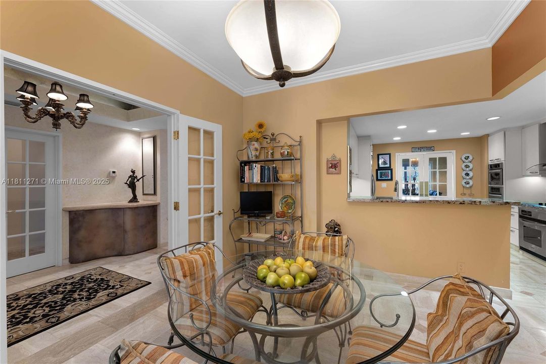 Active With Contract: $5,800,000 (4 beds, 3 baths, 3192 Square Feet)