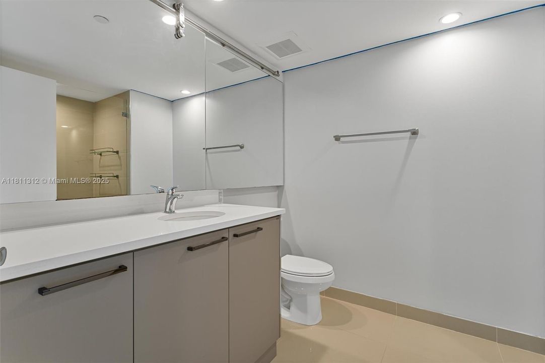 最近售出: $882,500 (3 贝兹, 2 浴室, 1304 平方英尺)