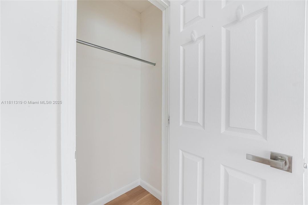 最近售出: $480,000 (3 贝兹, 2 浴室, 1218 平方英尺)