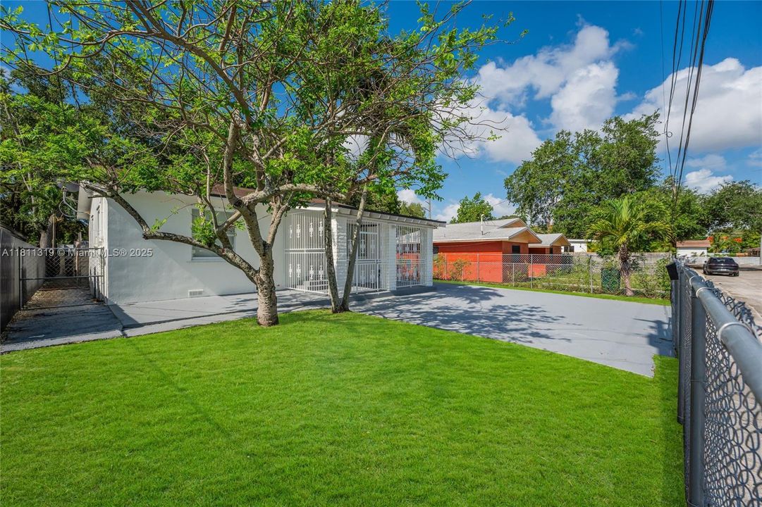 最近售出: $480,000 (3 贝兹, 2 浴室, 1218 平方英尺)