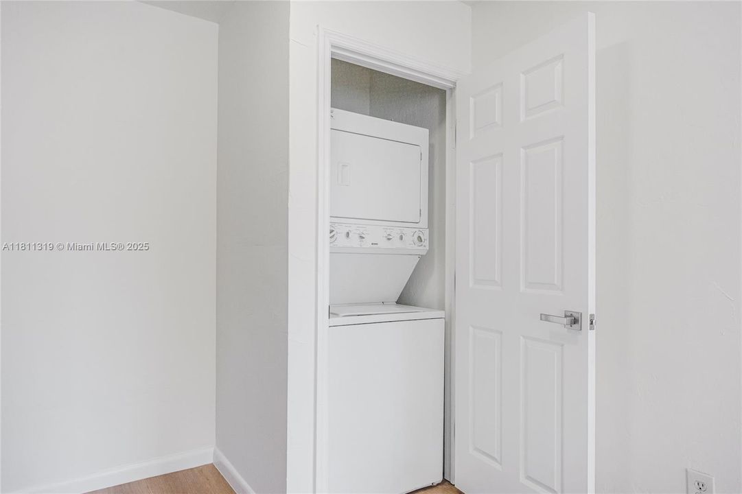 最近售出: $480,000 (3 贝兹, 2 浴室, 1218 平方英尺)