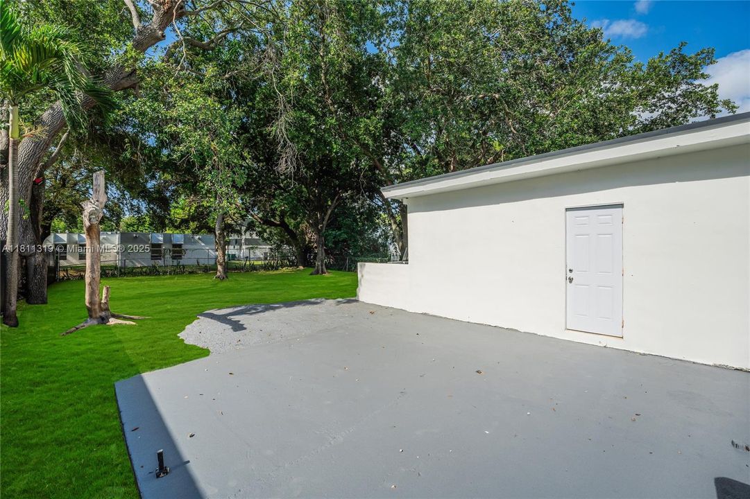 最近售出: $480,000 (3 贝兹, 2 浴室, 1218 平方英尺)