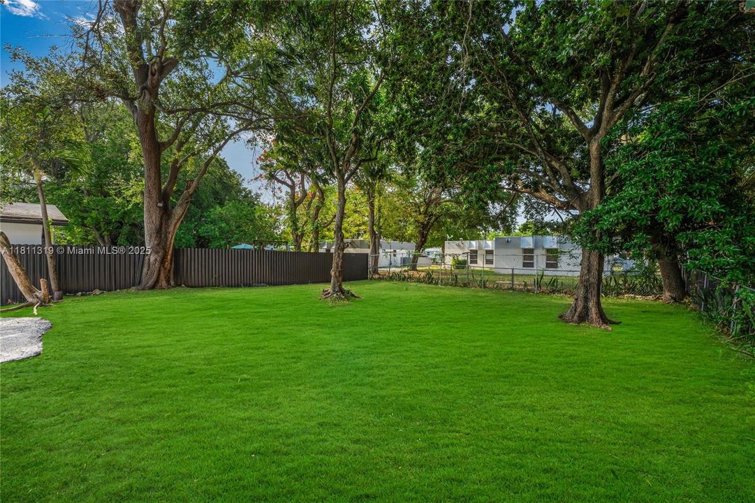 最近售出: $480,000 (3 贝兹, 2 浴室, 1218 平方英尺)