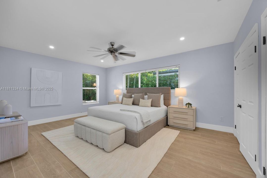 Vendido Recientemente: $1,950,000 (4 camas, 3 baños, 3020 Pies cuadrados)