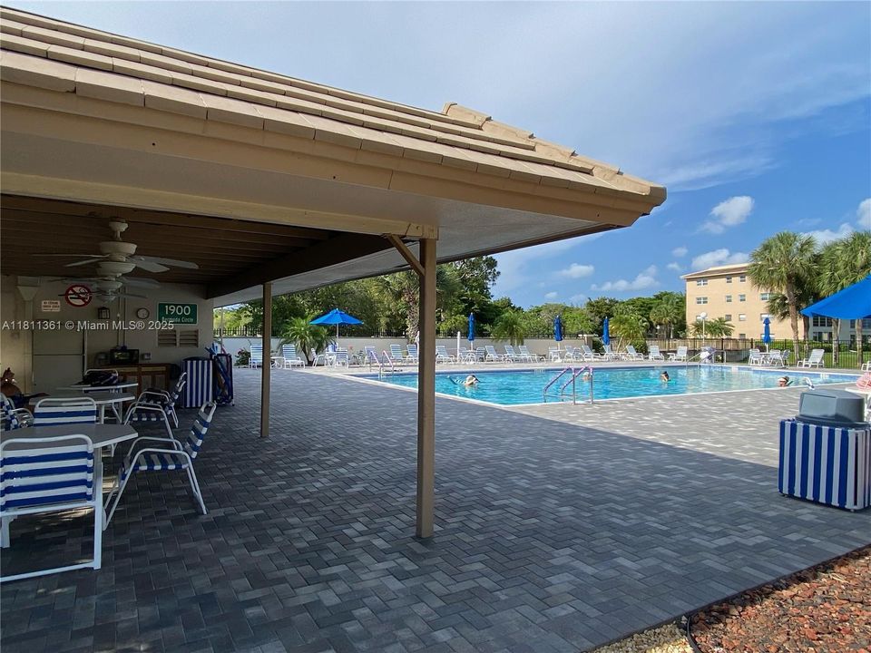 Active With Contract: $89,000 (1 beds, 1 baths, 798 Square Feet)
