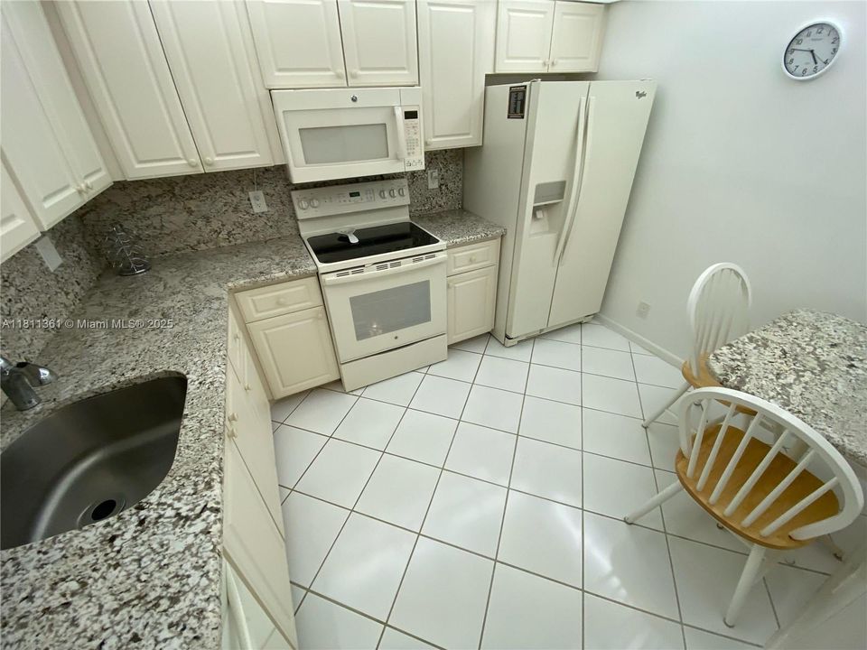 Active With Contract: $89,000 (1 beds, 1 baths, 798 Square Feet)