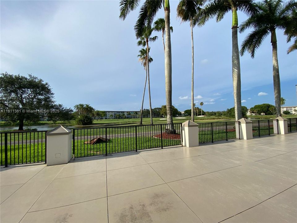 Active With Contract: $89,000 (1 beds, 1 baths, 798 Square Feet)