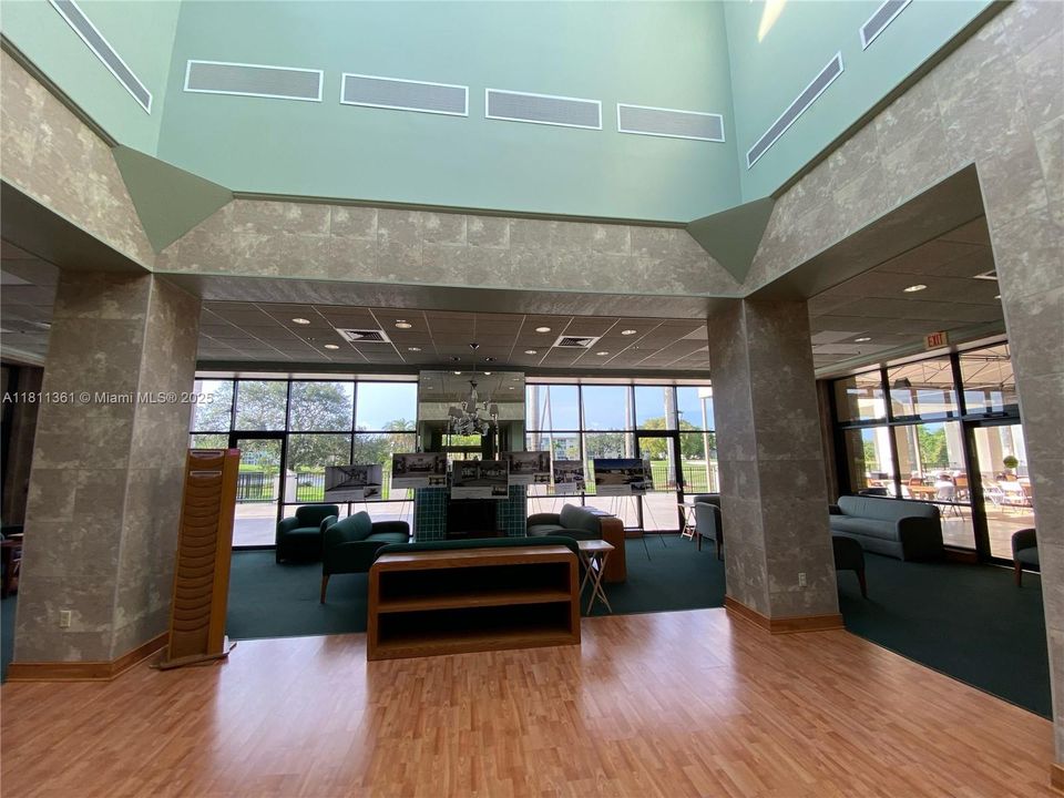 Active With Contract: $89,000 (1 beds, 1 baths, 798 Square Feet)