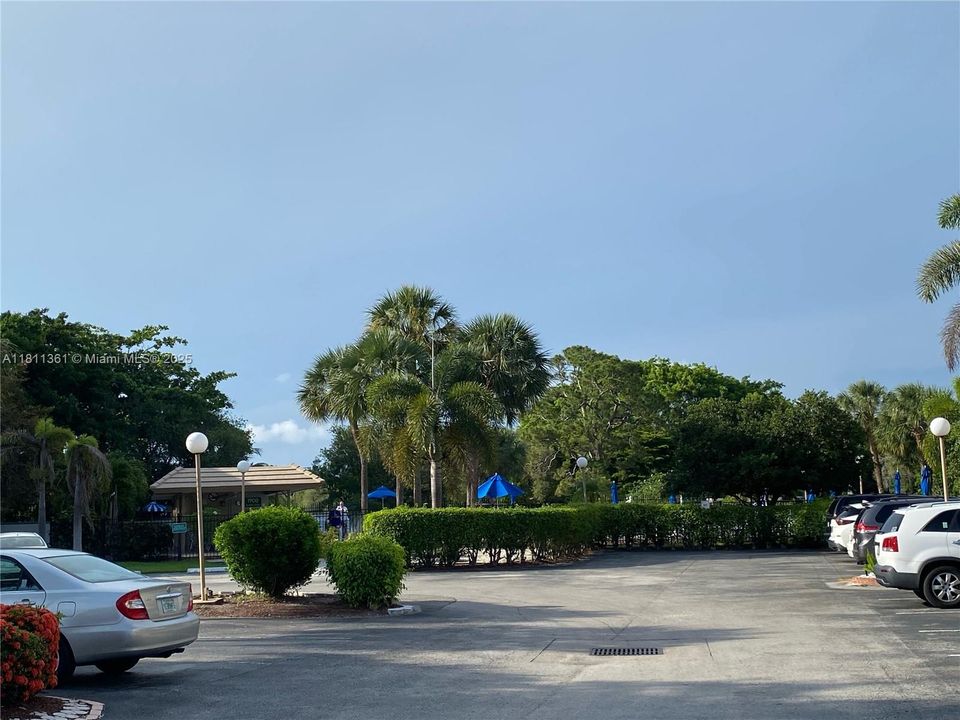 Active With Contract: $89,000 (1 beds, 1 baths, 798 Square Feet)