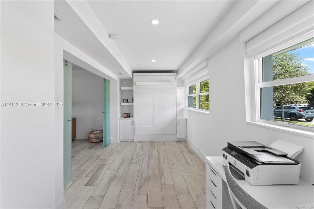 For Sale: $6,200,000 (3 beds, 2 baths, 3079 Square Feet)