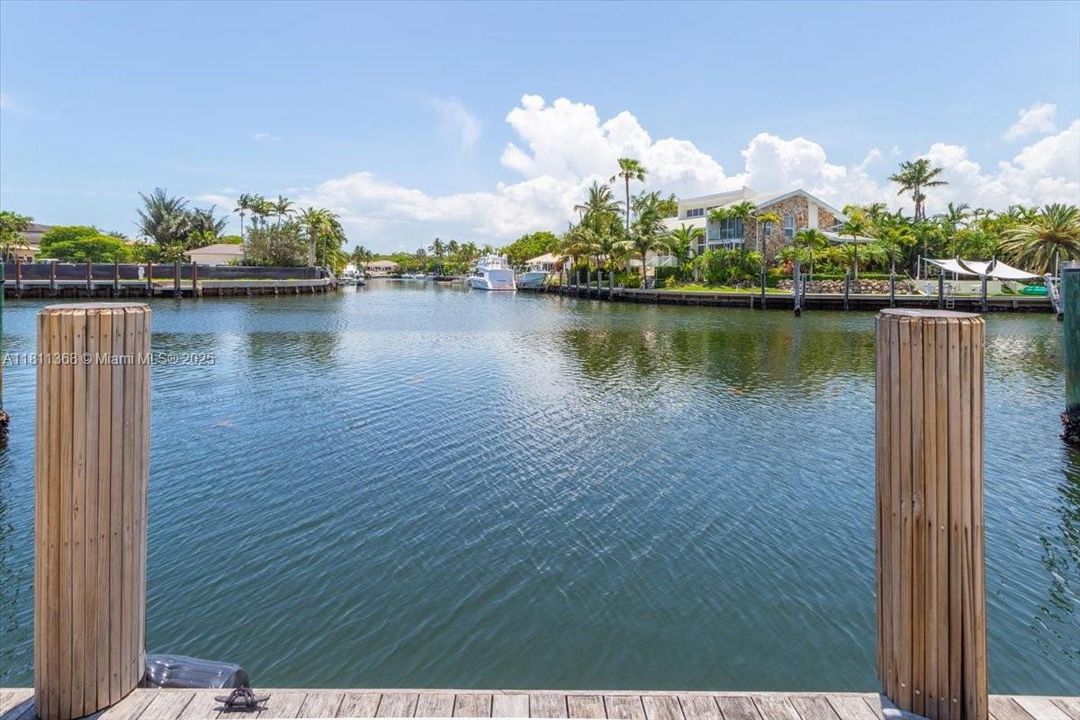 For Sale: $6,200,000 (3 beds, 2 baths, 3079 Square Feet)