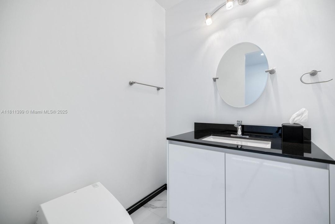 For Sale: $5,850,000 (3 beds, 4 baths, 3130 Square Feet)