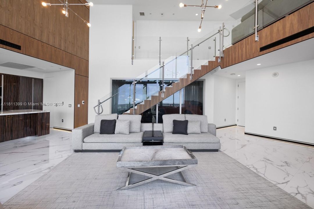 For Sale: $5,850,000 (3 beds, 4 baths, 3130 Square Feet)