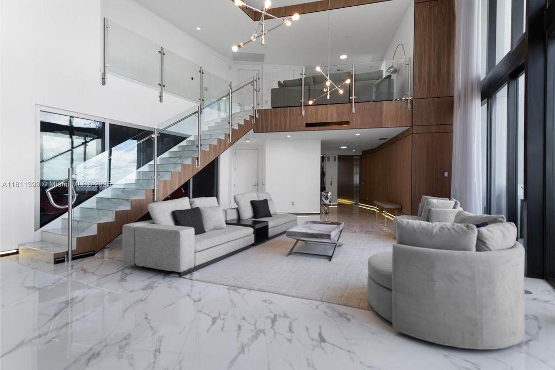 For Sale: $5,850,000 (3 beds, 4 baths, 3130 Square Feet)