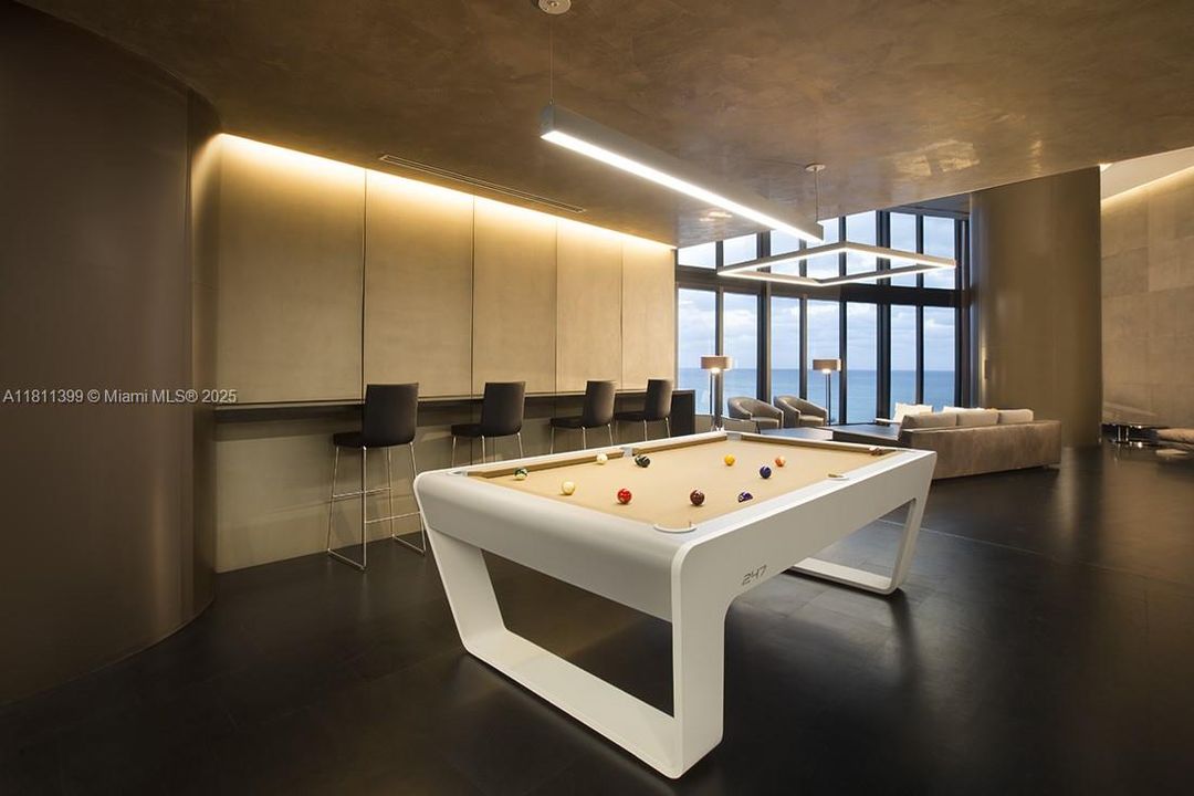 For Sale: $5,850,000 (3 beds, 4 baths, 3130 Square Feet)