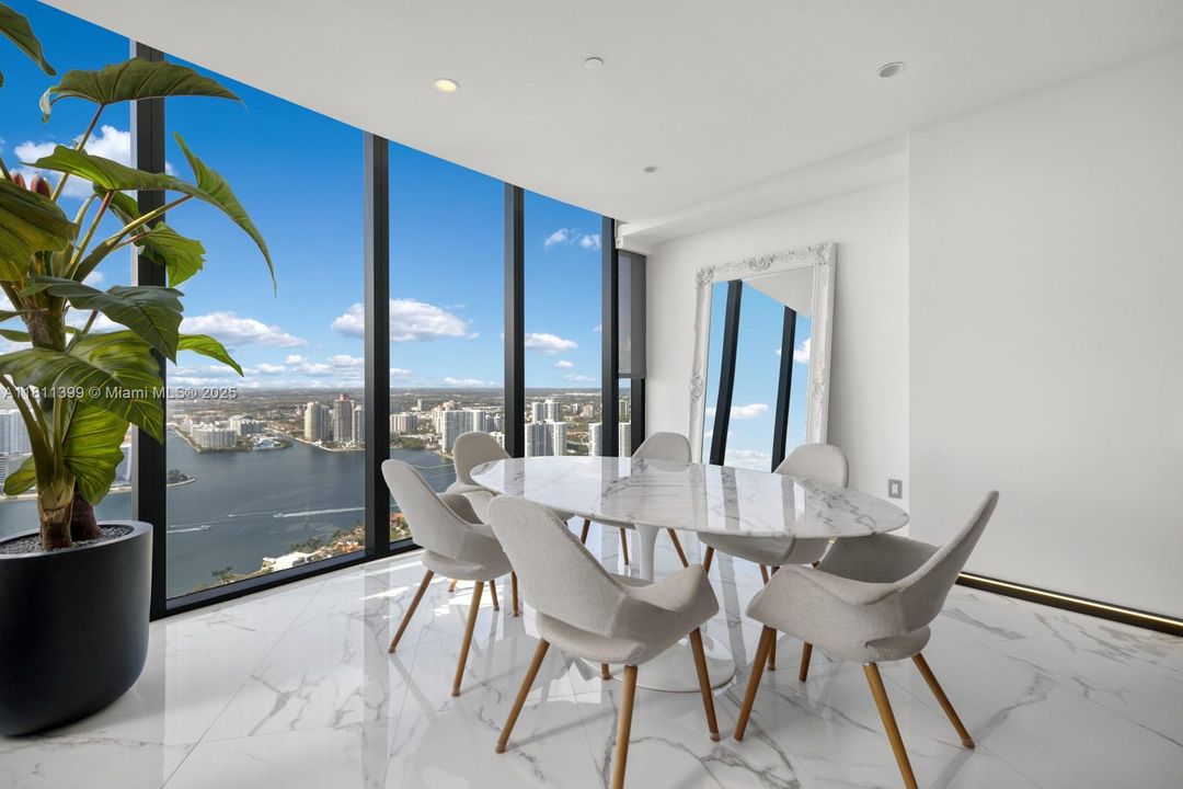 For Sale: $5,850,000 (3 beds, 4 baths, 3130 Square Feet)