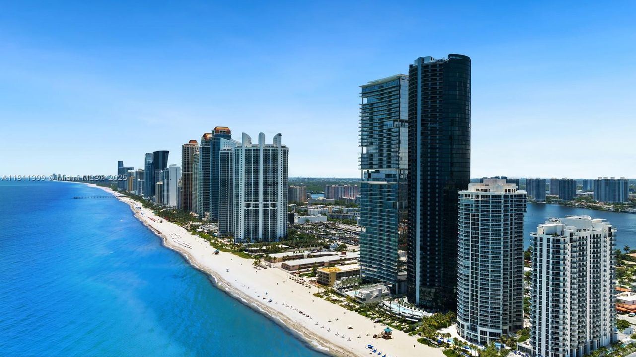 For Sale: $5,850,000 (3 beds, 4 baths, 3130 Square Feet)