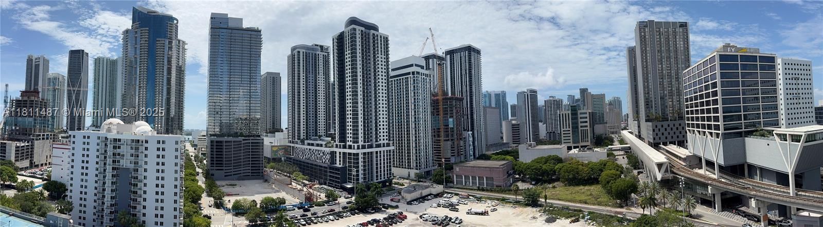 待售: $369,000 (2 贝兹, 2 浴室, 914 平方英尺)