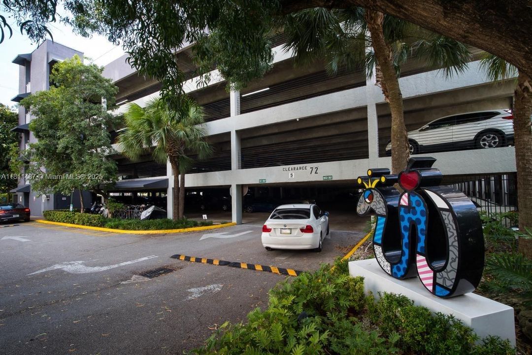 待售: $369,000 (2 贝兹, 2 浴室, 914 平方英尺)