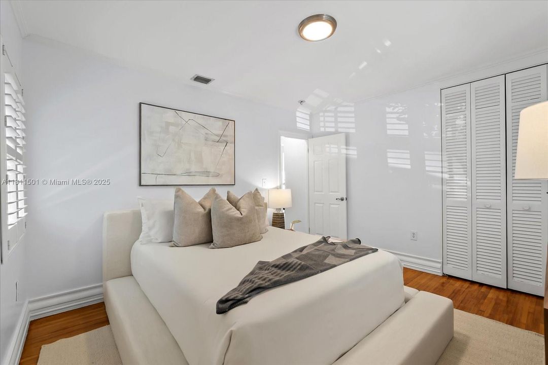 Недавно продано: $895,000 (3 спален, 2 ванн, 1227 Квадратных фут)