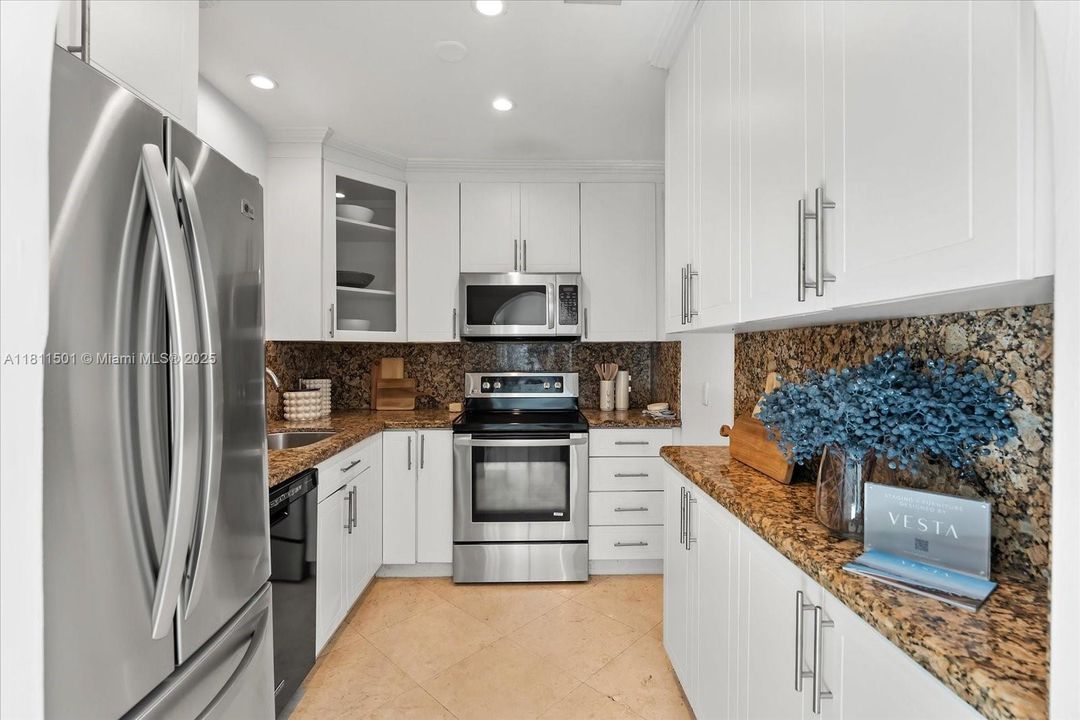 Недавно продано: $895,000 (3 спален, 2 ванн, 1227 Квадратных фут)