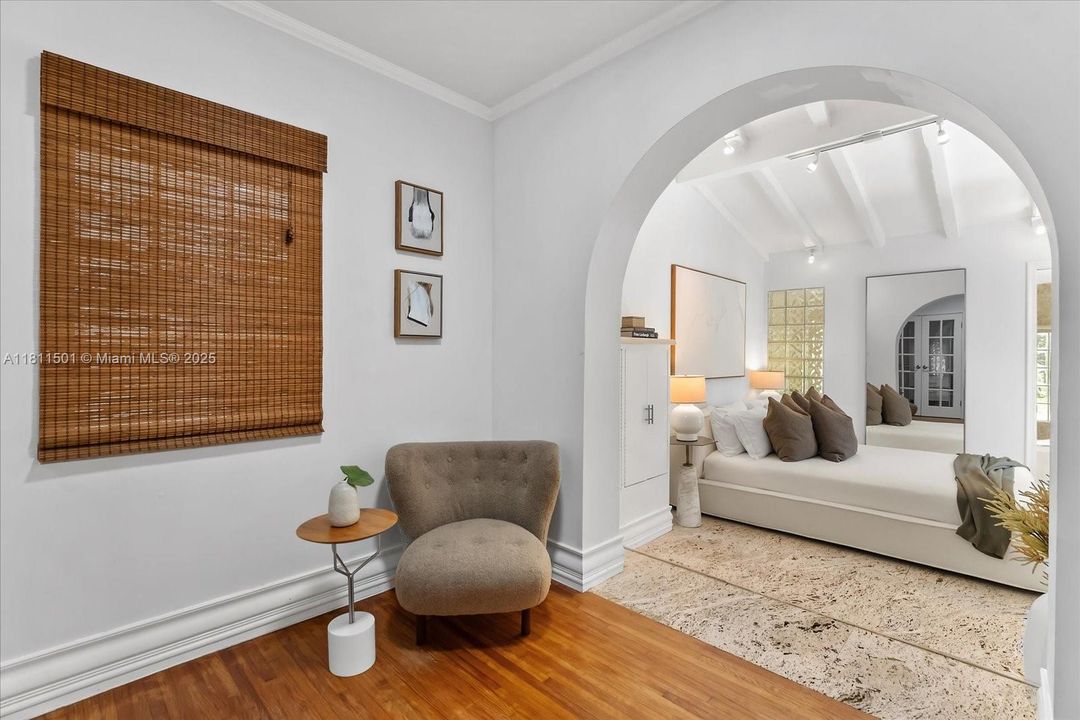 Недавно продано: $895,000 (3 спален, 2 ванн, 1227 Квадратных фут)