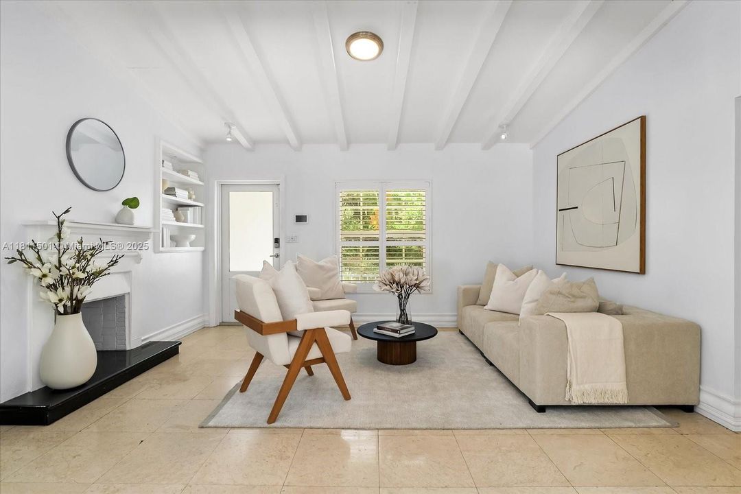 Недавно продано: $895,000 (3 спален, 2 ванн, 1227 Квадратных фут)