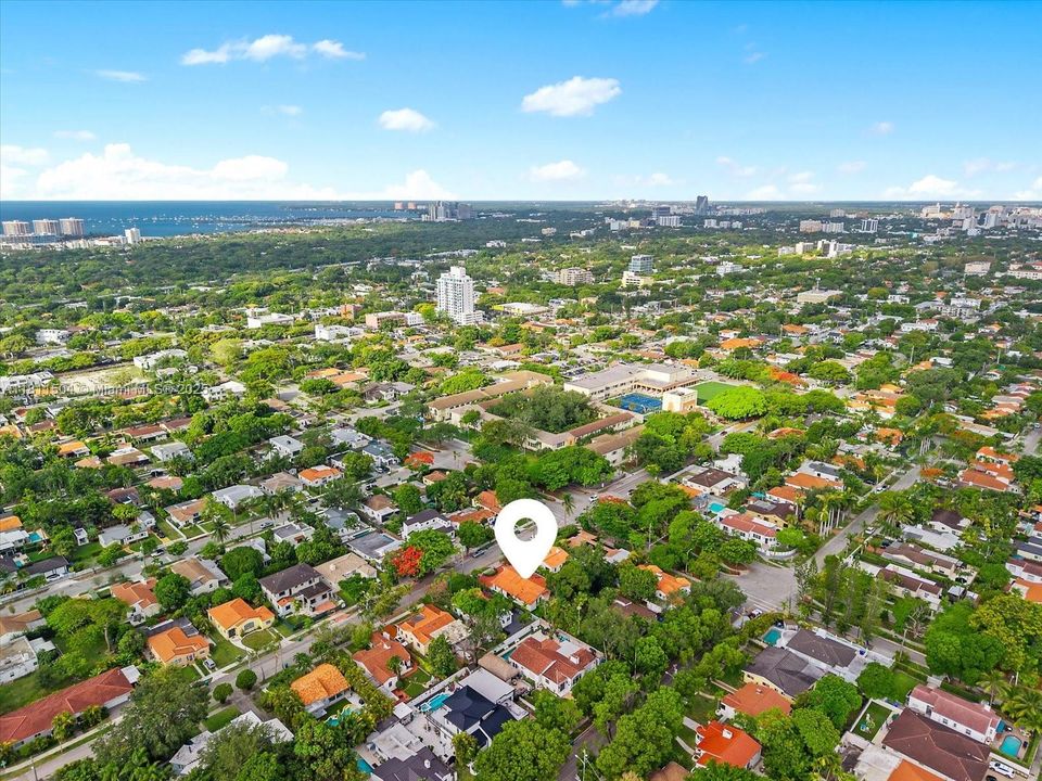 Recently Sold: $1,590,000 (3 beds, 2 baths, 1822 Square Feet)