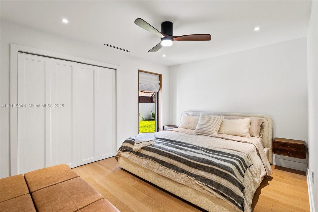 Recently Sold: $1,590,000 (3 beds, 2 baths, 1822 Square Feet)