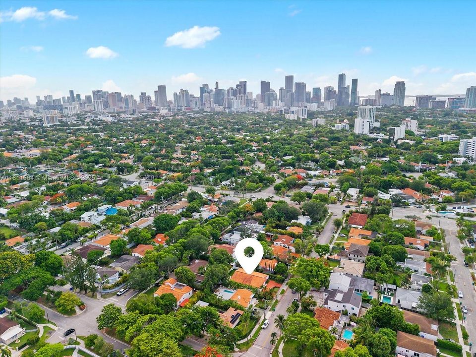 Recently Sold: $1,590,000 (3 beds, 2 baths, 1822 Square Feet)