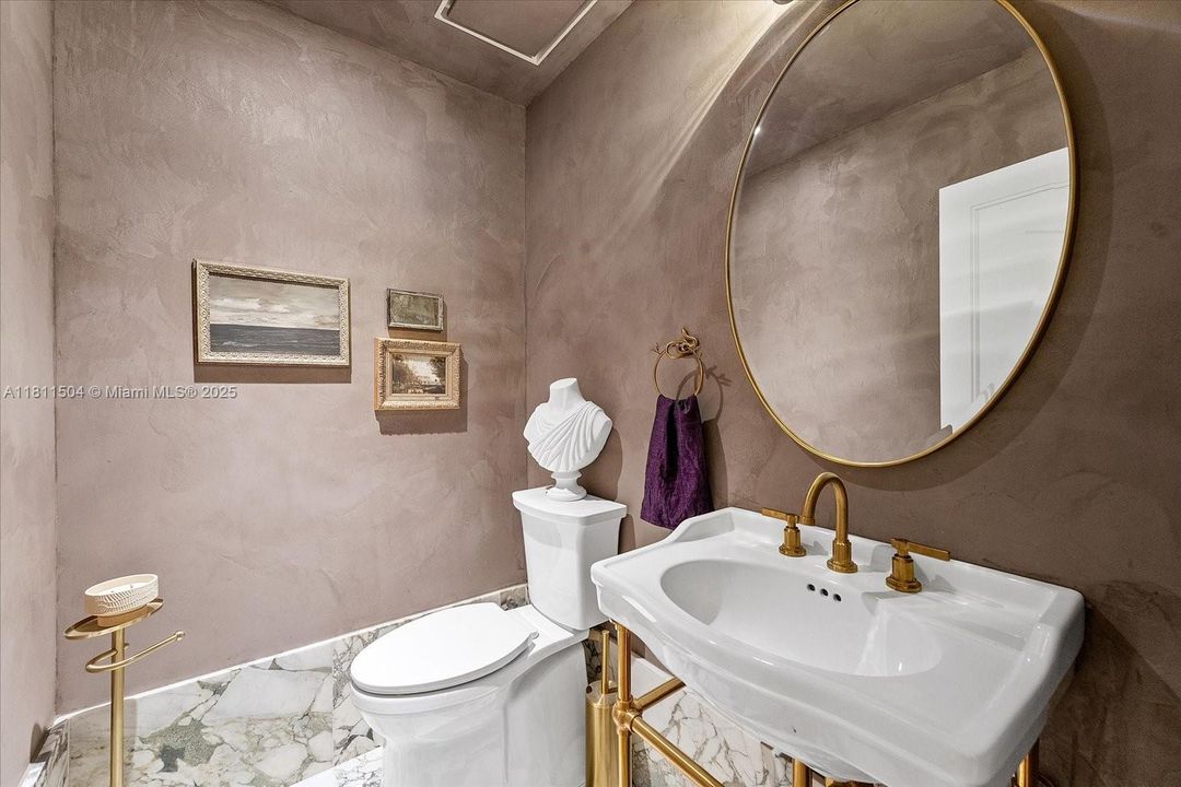 Recently Sold: $1,590,000 (3 beds, 2 baths, 1822 Square Feet)