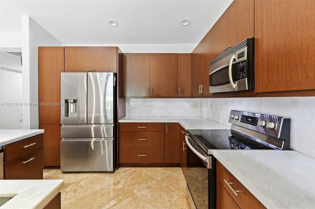 Active With Contract: $858,000 (4 beds, 2 baths, 2219 Square Feet)