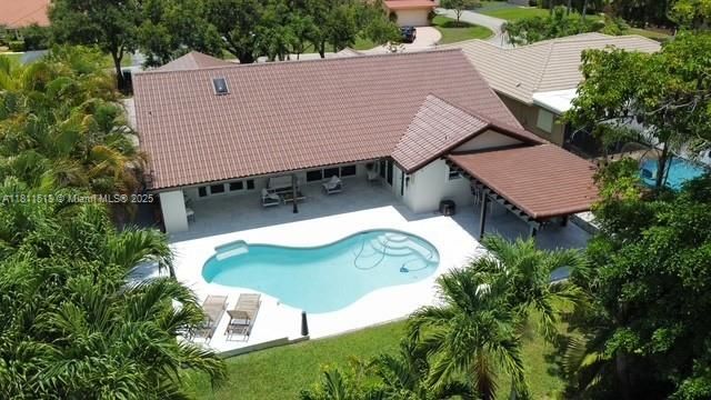 Active With Contract: $858,000 (4 beds, 2 baths, 2219 Square Feet)